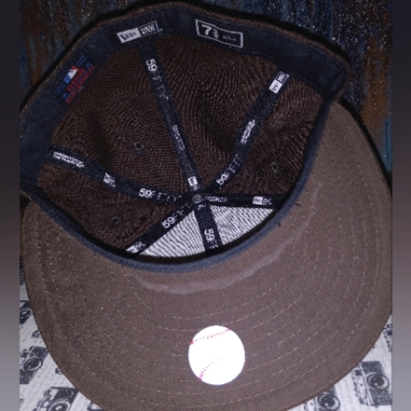 ⚡⚾ NY Yankees Classic Brown with Black logo New Era 59Fifty Cap, 7 3/8" ⚾⚡ - Picture 3 of 4